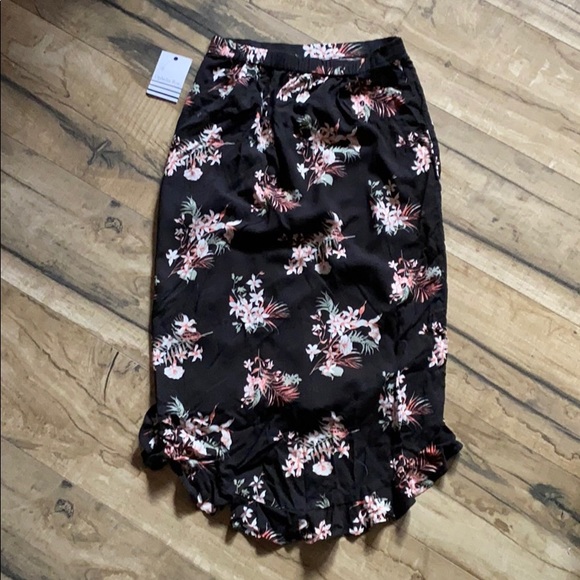 Floral skirt - Picture 2 of 4